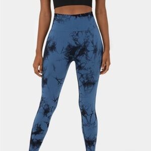 Halara high waisted seamless tieless tie dye leggings